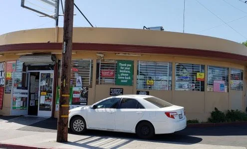 Sam's Liquor & Grocery business photo
