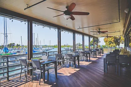 Smith's Landing Seafood Grill, business photo 2